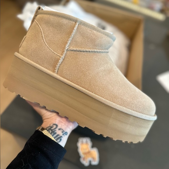 UGG Shoes - ✨SALE✨BNIB UGG ULTRA MINI PLATFORM SAND BOOTS WOMENS 7✨